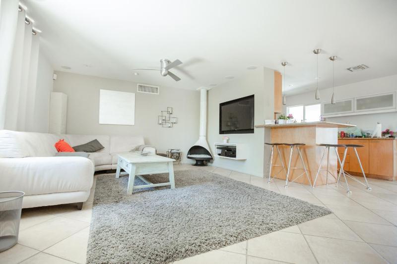 Three-Bedroom House image 3