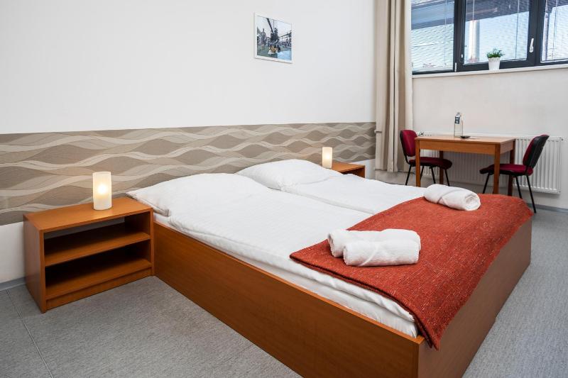 Double or Twin Room image 3