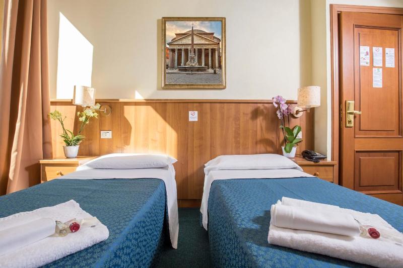 Superior Double Room image 4