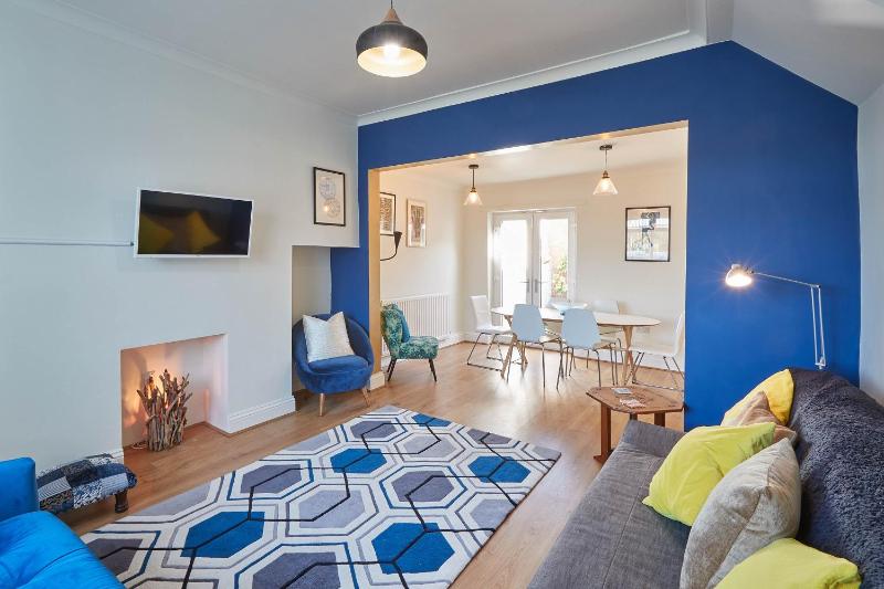 Three-Bedroom House image 1