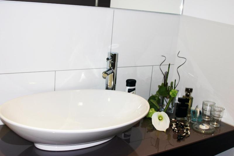 Double Room image 1