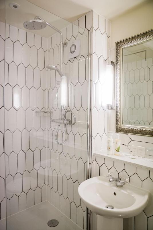 Executive Double or Twin Room image 4