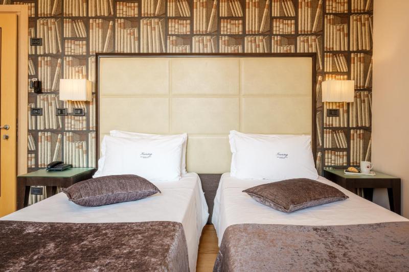 Gold Double or Twin Room image 3