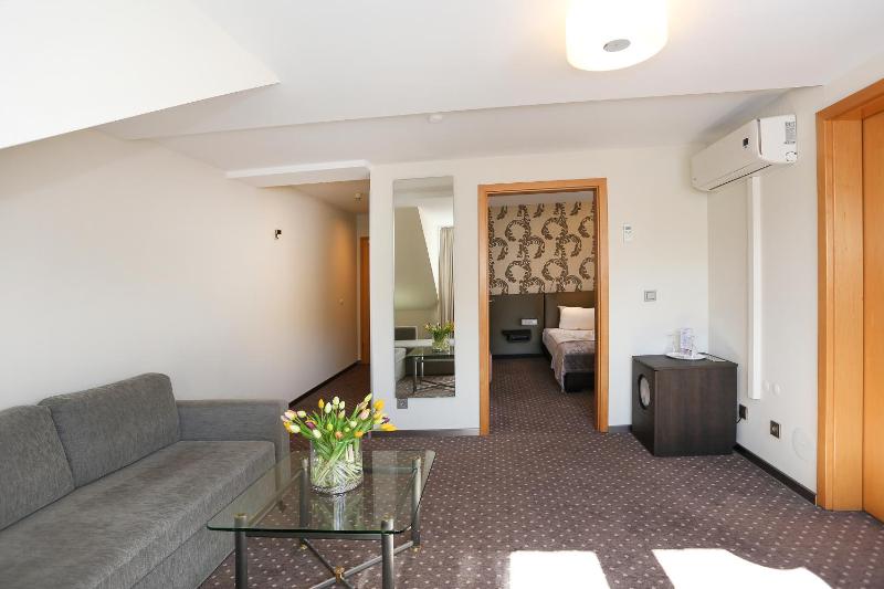 Suite image 3