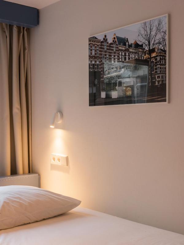 Budget Double Room image 3