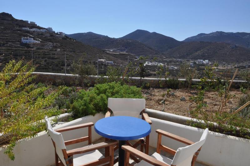 Studio with Garden View (2 Adults) image 3