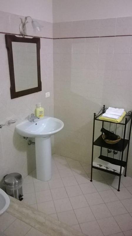 Double or Twin Room image 2