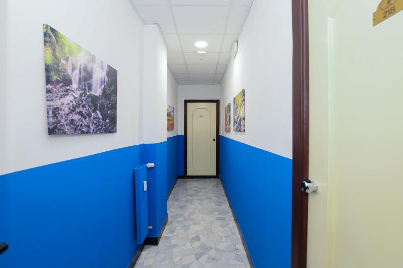 Double Room image 4