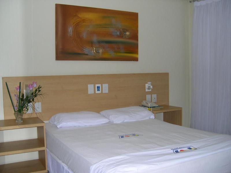 Luxury Triple Room image 1