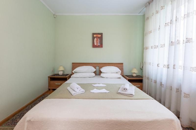 Double Room image 1