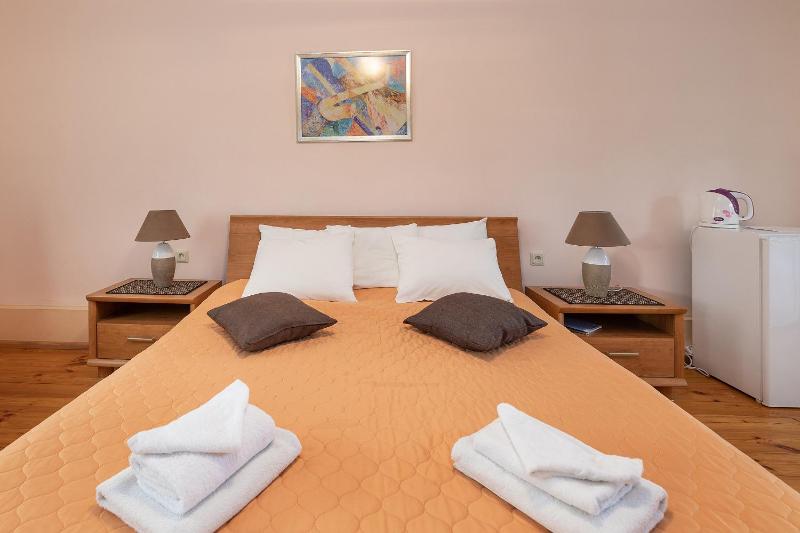 Double Room image 3