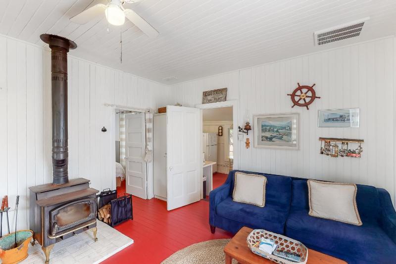 Two Bedroom House image 2