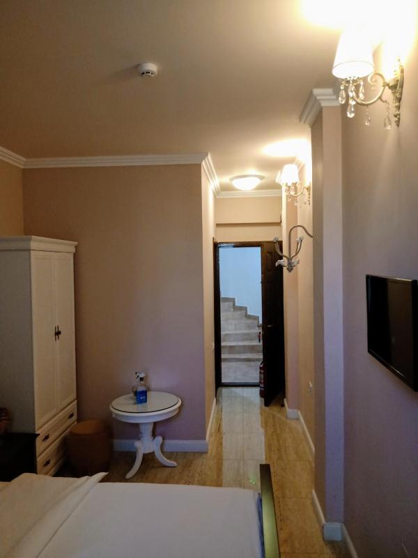 Adrys Boutique Villa - image 7