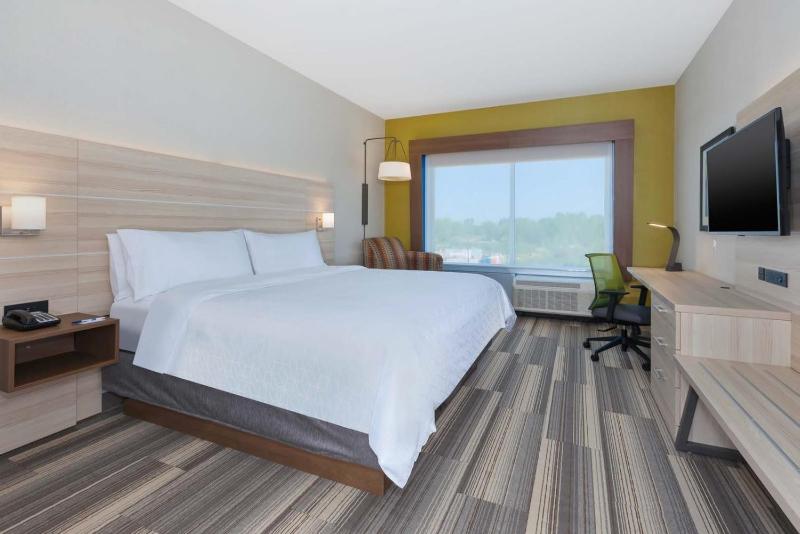 Standard Room image 3