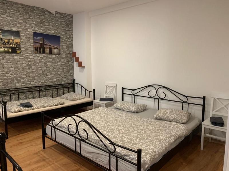 Studio Apartment image 3