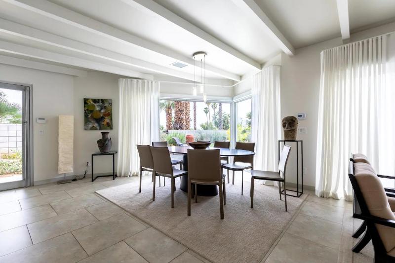 Villa Annika - Beautiful Villa with Large Pool and Spa - image 48