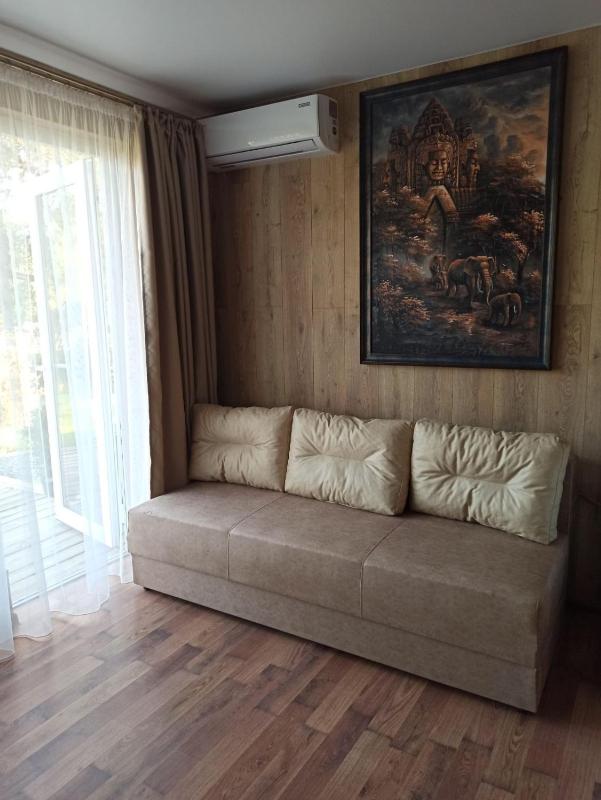 One-Bedroom Apartment image 4