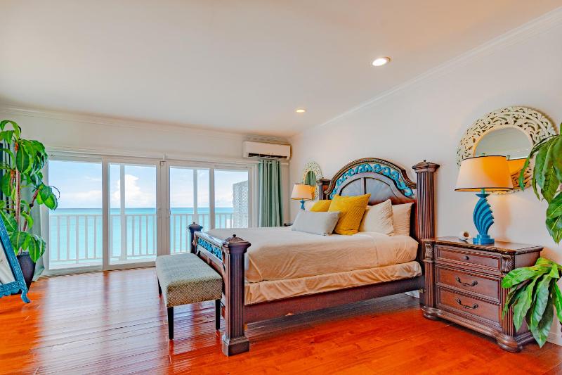 Caprice 7 -Oceanfront Villa - Gated Community with Pool - image 11