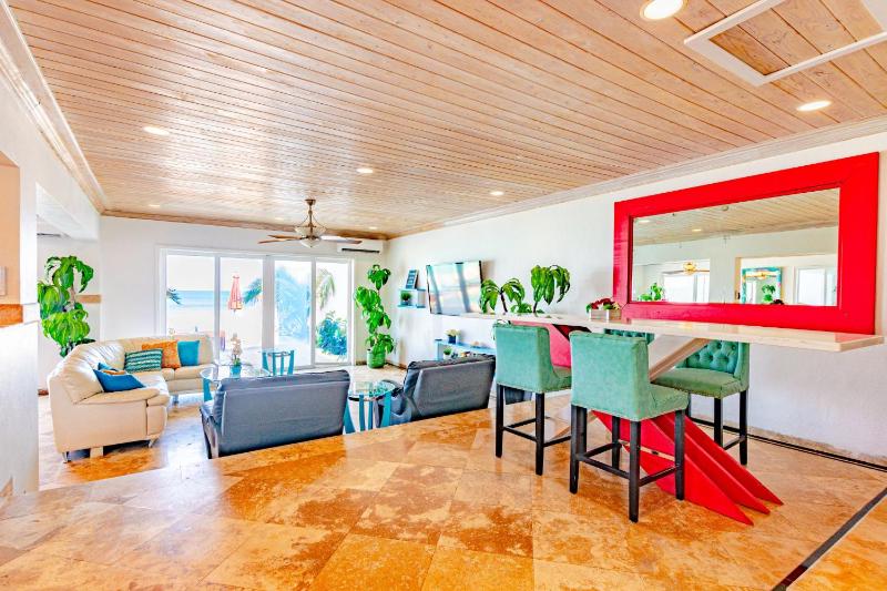 Caprice 7 -Oceanfront Villa - Gated Community with Pool - image 6