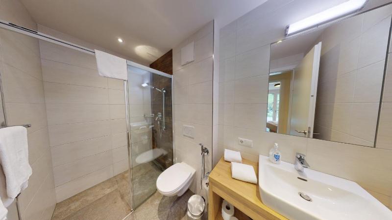 Superior One-Bedroom Apartment - Ground Floor image 3