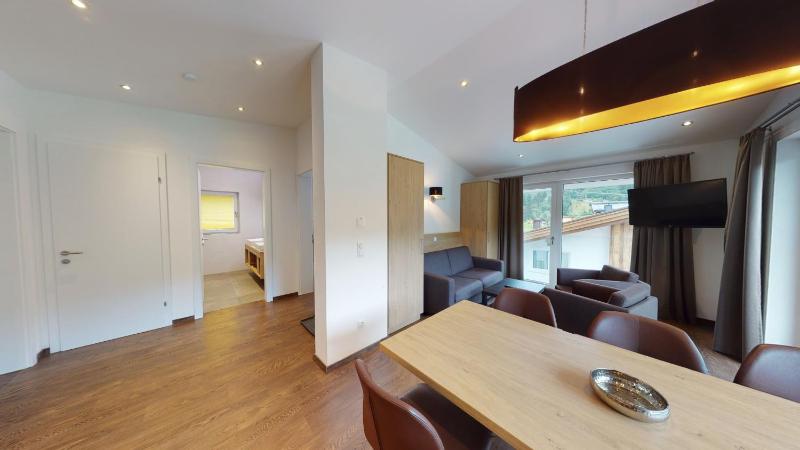 Superior Two-Bedroom Apartment with two Bathrooms and Balcony image 2