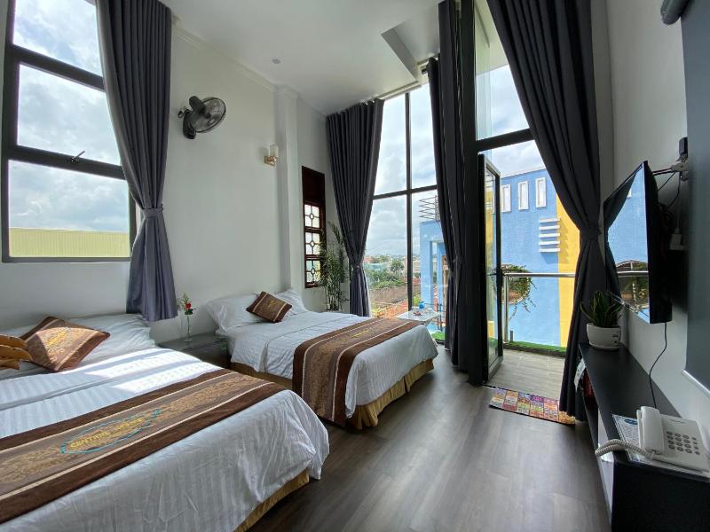 CENTRAL HOME - image 10