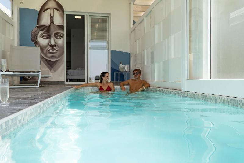 Superior Double Room with Private Heated Pool image 4
