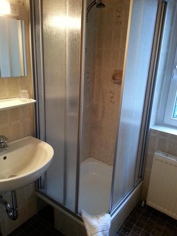 Double Room with Balcony image 2