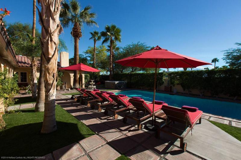 Villa Cristine - Spanish Style Palm Springs Villa - image 37