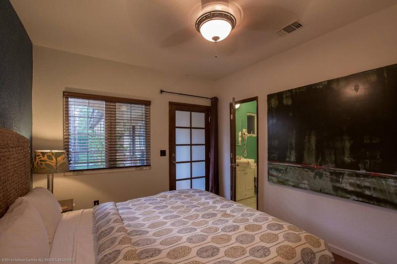 Villa Cristine - Spanish Style Palm Springs Villa - image 30