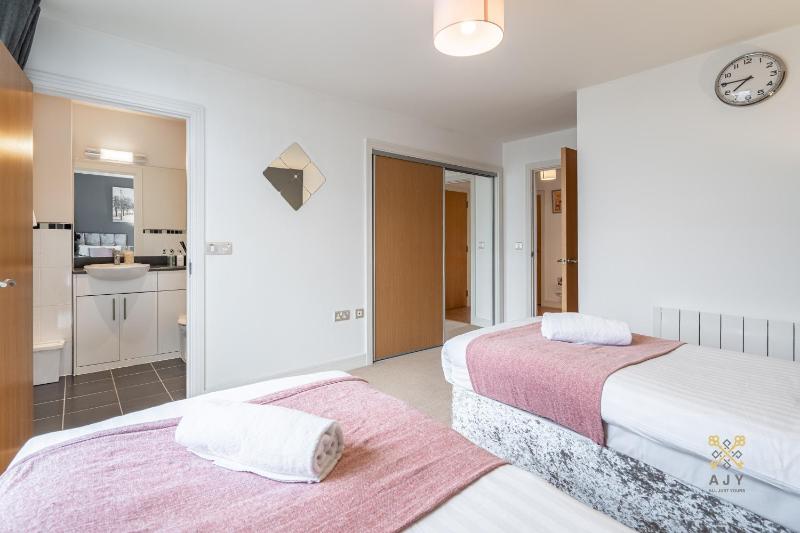 AJY Birmingham City Centre Viva Apartment - image 37
