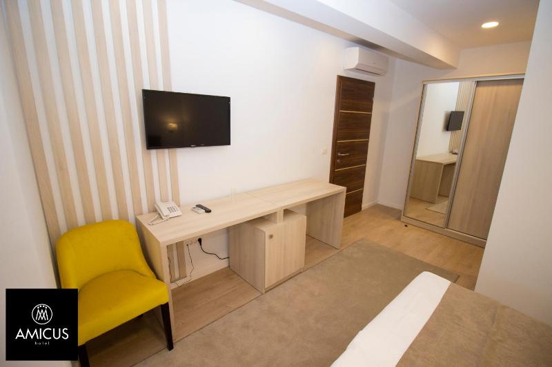 Deluxe Room image 4