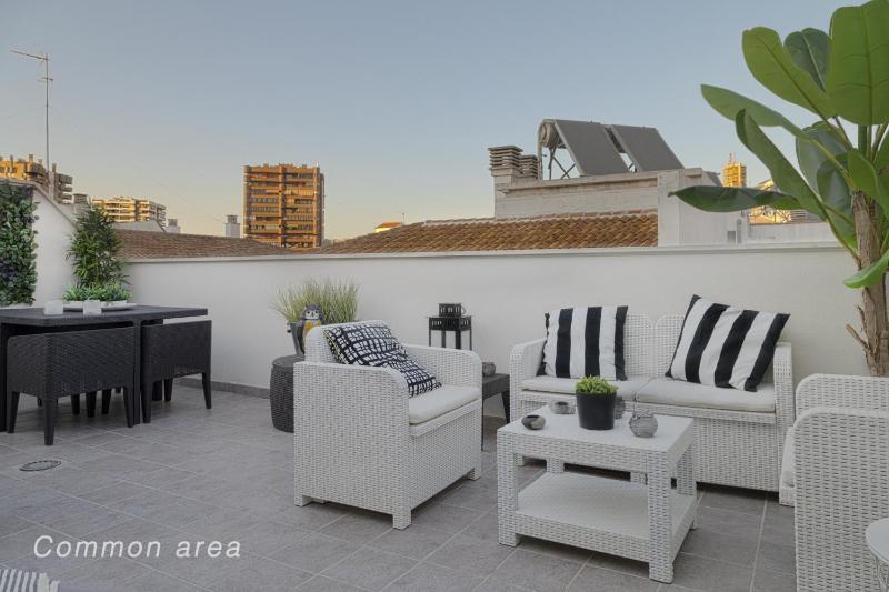 One-Bedroom Apartment image 2