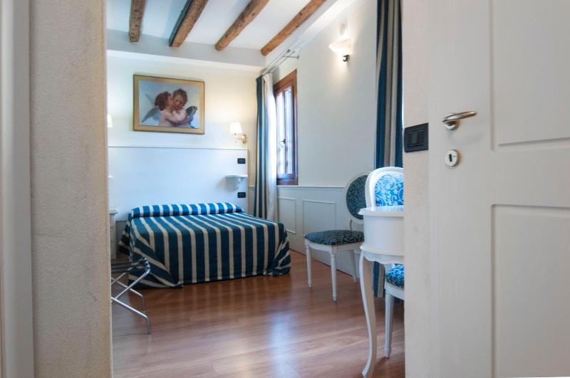 Double or Twin Room with Bathroom image 1