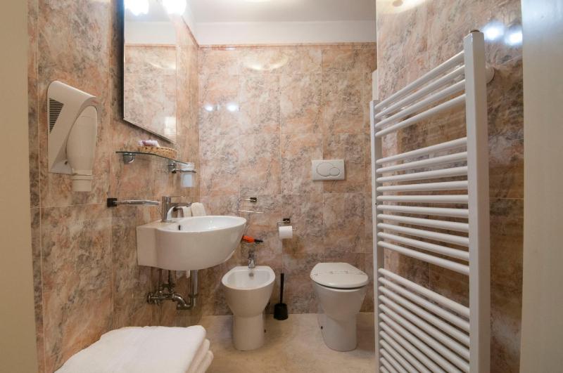 Double or Twin Room with Bathroom image 2