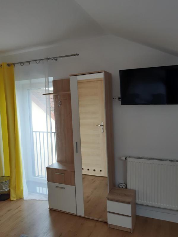 Double Room image 3