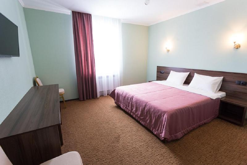 Double Room image 1