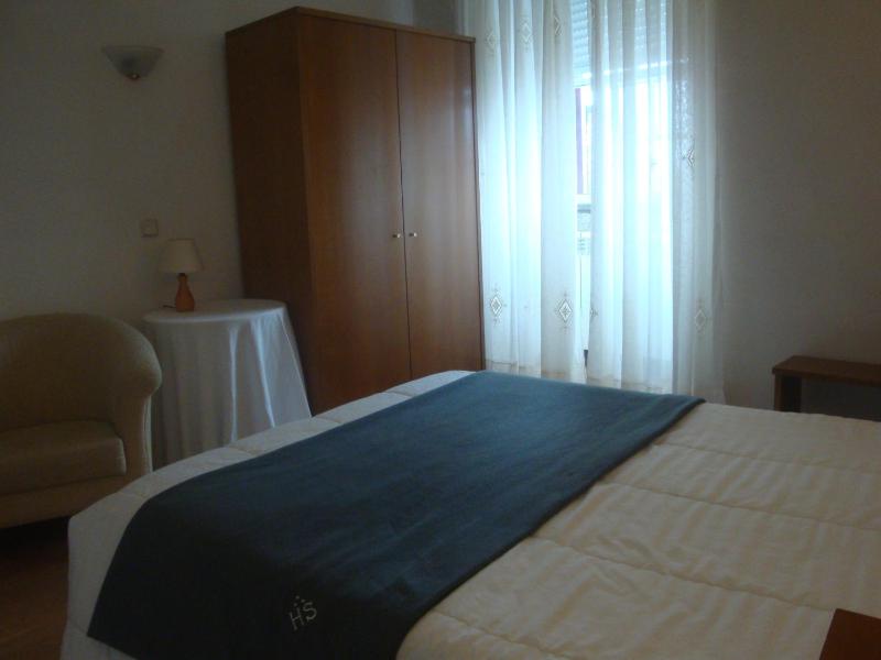 Single Room image 4