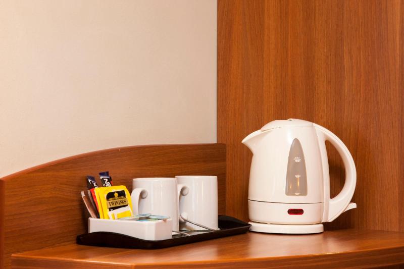 Standard Double Room with Free Hot Breakfast image 4