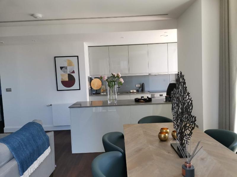 One Bedroom Apartment - Balcony image 2