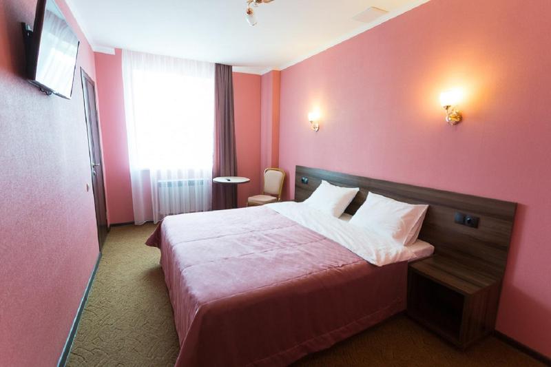 Double Room with Two Double Beds image 3