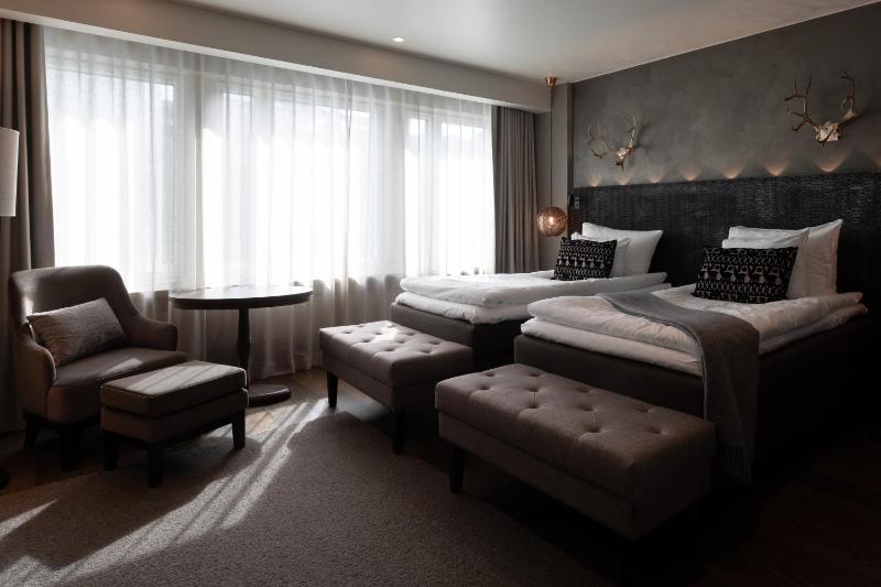 Mystique DeLuxe Twin Room with Sauna image 2