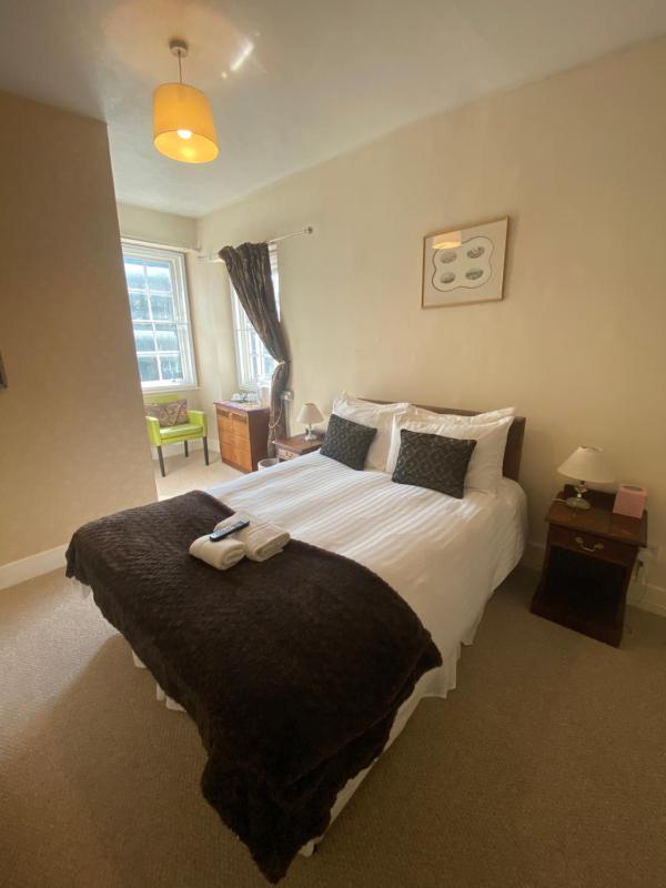 Double Room image 2