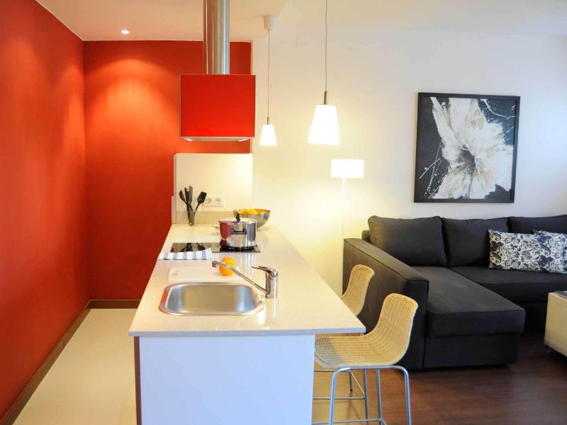 Your Home in Barcelona Apartments - image 12