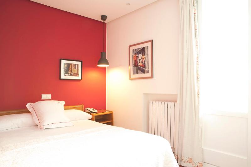 Small Double Room image 1