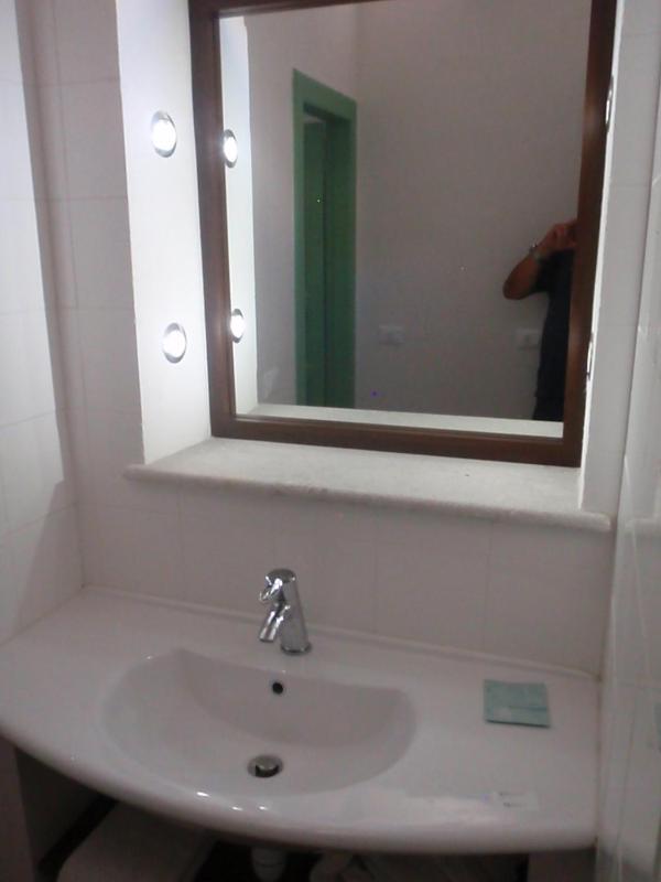 One-Bedroom Apartment with Balcony image 4