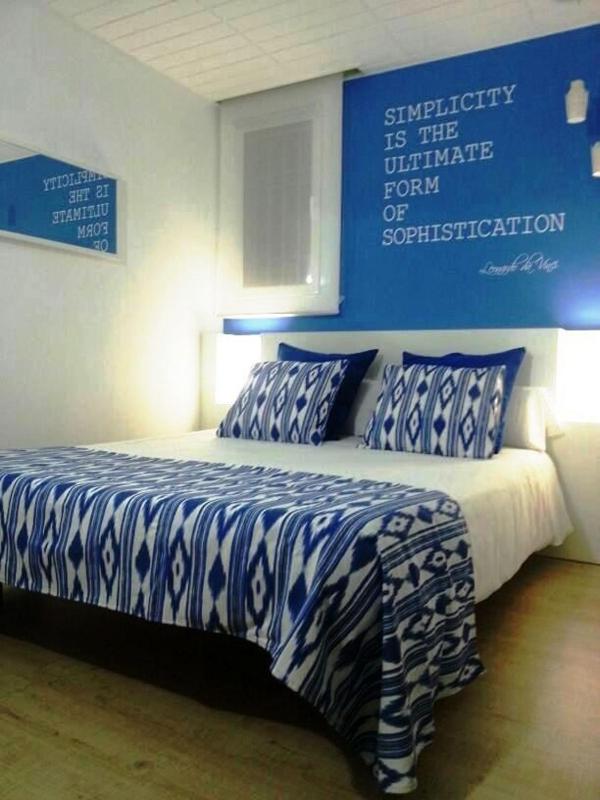 Small Double Room image 1