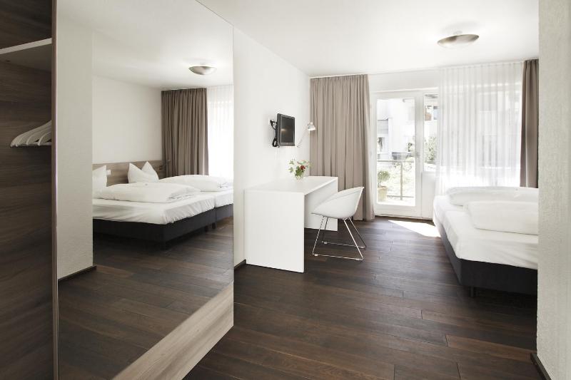 Business Double Room image 3