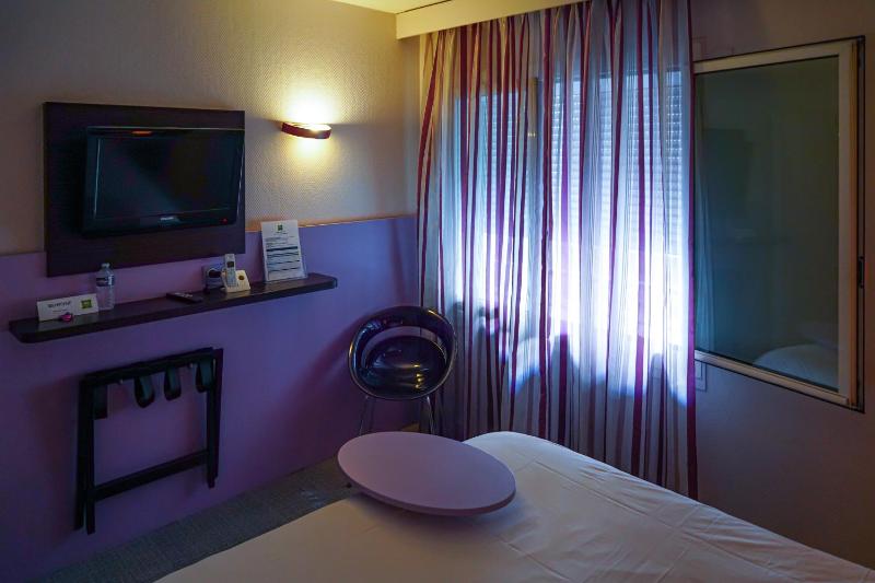 Double Room image 2