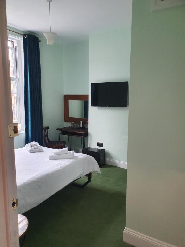 The Camberley - image 21